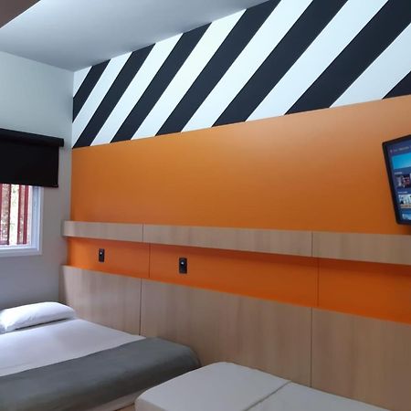 Artsy Vitoria Hostel Ngoại thất bức ảnh