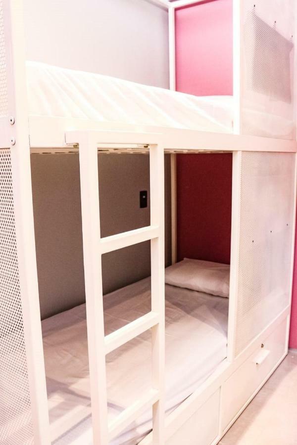 Artsy Vitoria Hostel Ngoại thất bức ảnh