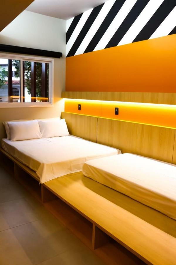 Artsy Vitoria Hostel Ngoại thất bức ảnh